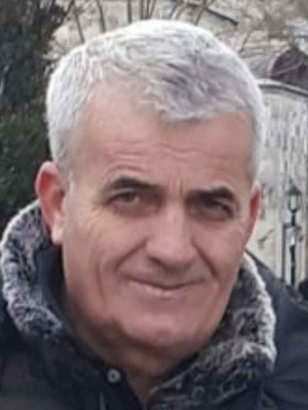 Esad  Strika