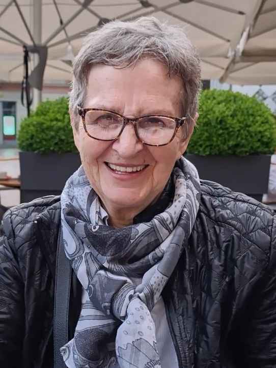 Fahrija  Dolan -dje. Džomba