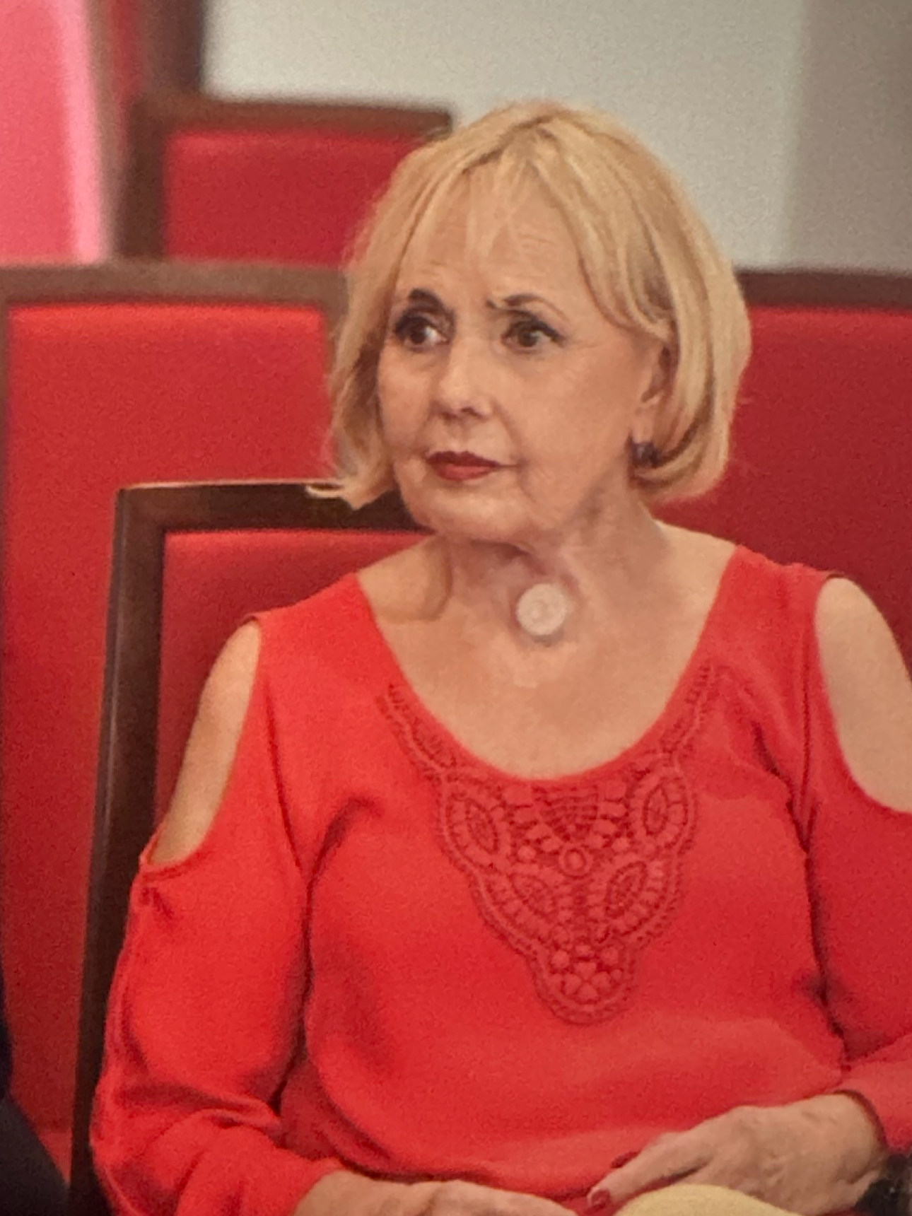 Azra  Rahimic -dje. Pelo