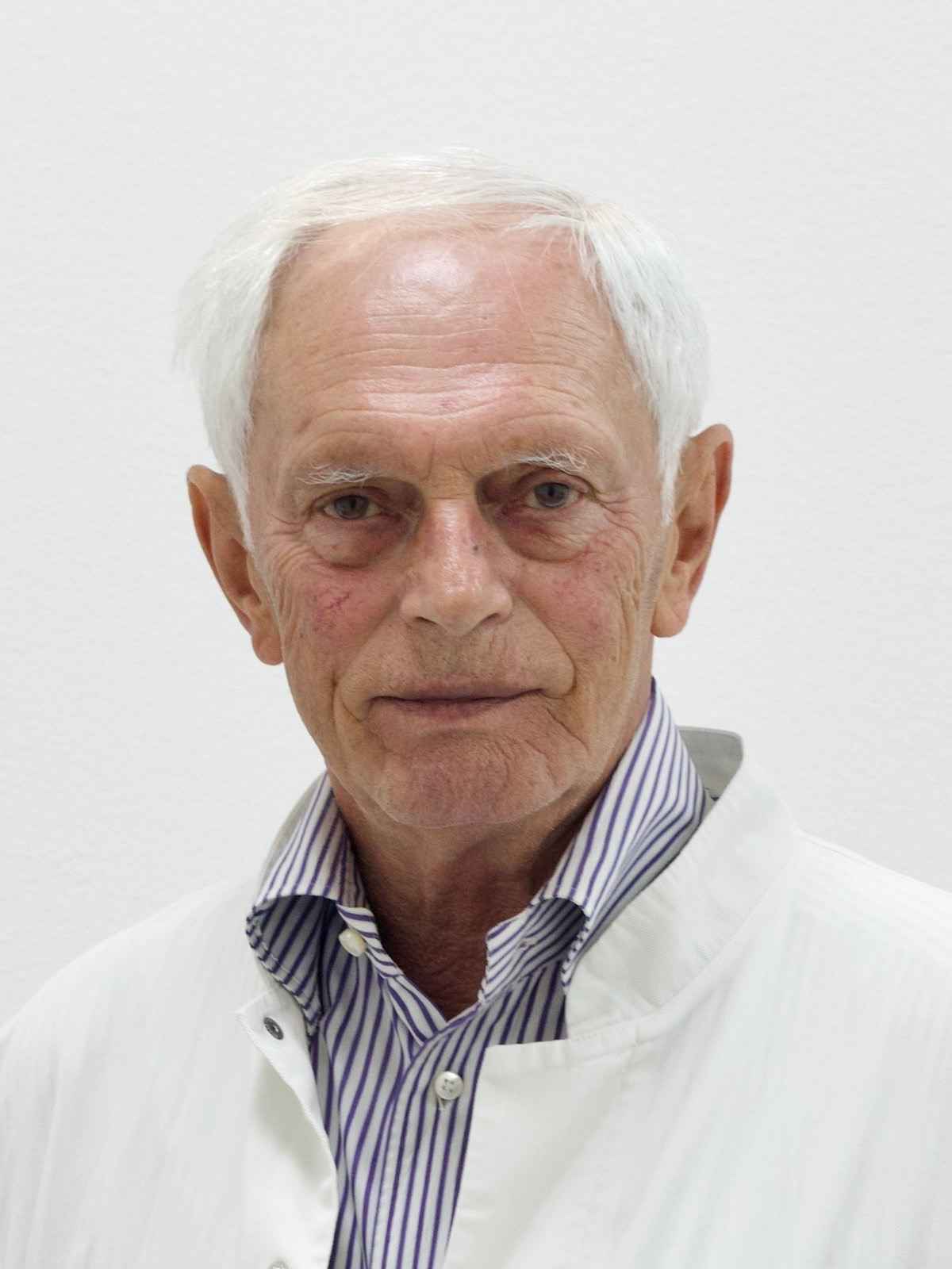 Ibrahim  Pačo - Dr.Spec.Oftamolog