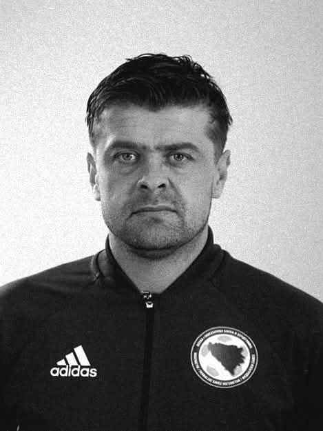  Adis    Mulahasanović